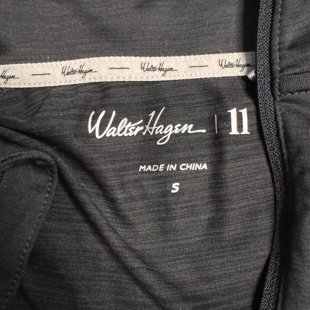 Walter Hagen Ladies Golf Quarter Zip Pullover 
- Size Small - Picture 3 of 5